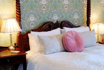 Four poster hotel room at Chough's Nest Hotel in Lynton