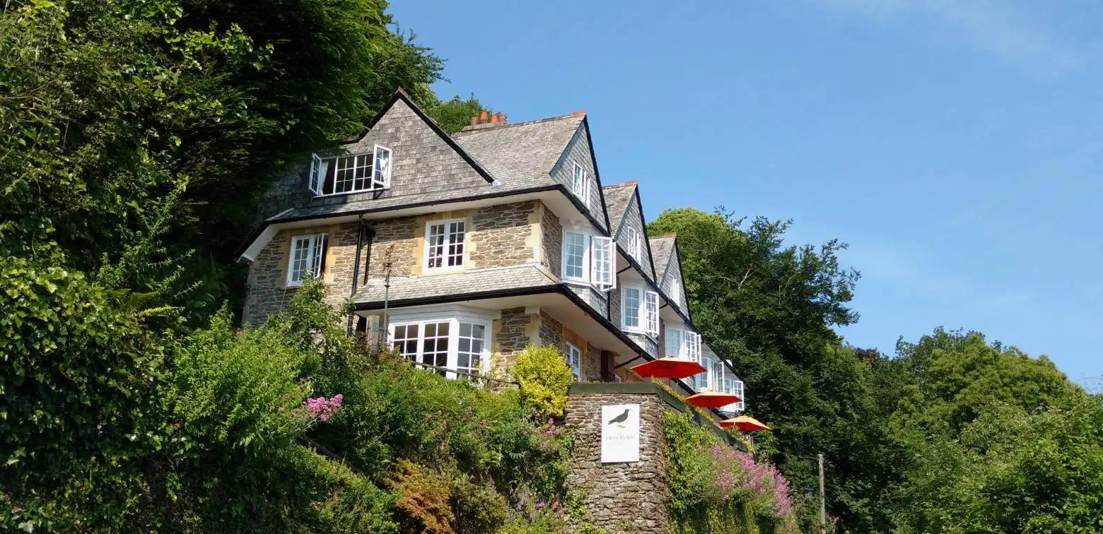 Front view of Chough's Nest Hotel