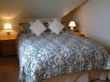 Classic hotel double bedroom