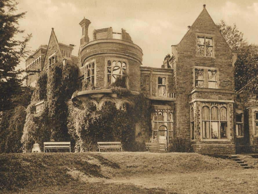 House on Hollerday Hill in Lynton, Devon, severely damaged by fire in 1913