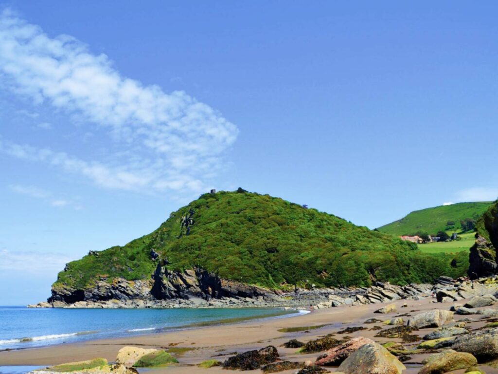 Things to do in North Devon - Lee Bay Beach