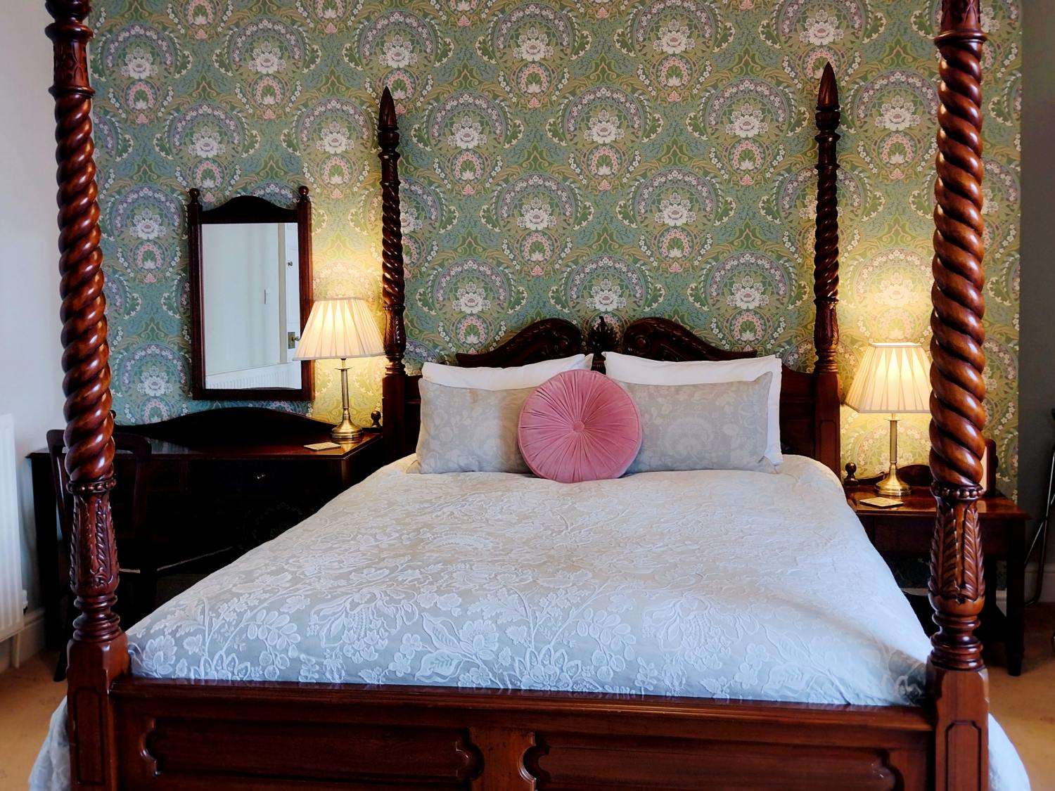 Four Poster Nest Bedroom
